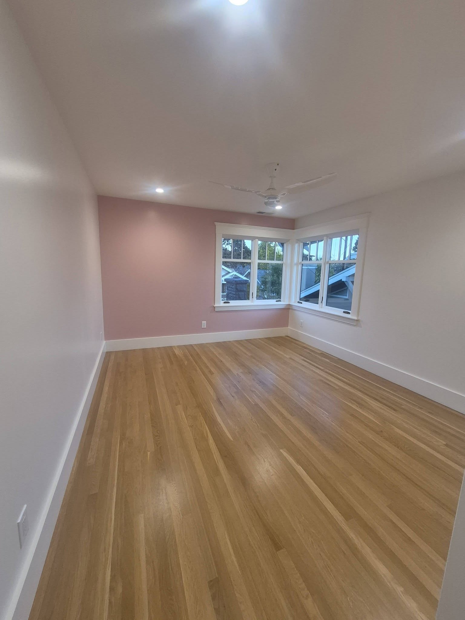 Move out cleaning bedroom hardwood floors Scarborough