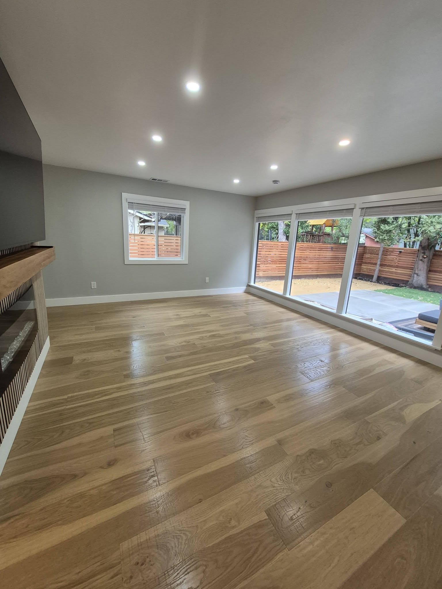 Post renovation cleaning living room Toronto